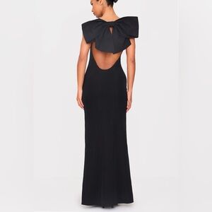 Elegant Black Backless Dress